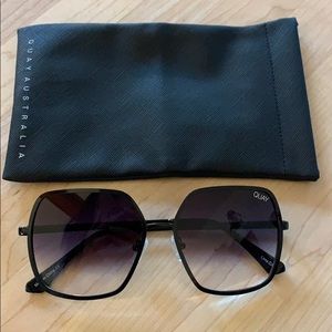 NEW QUAY Undercover Sunglasses Black Fade